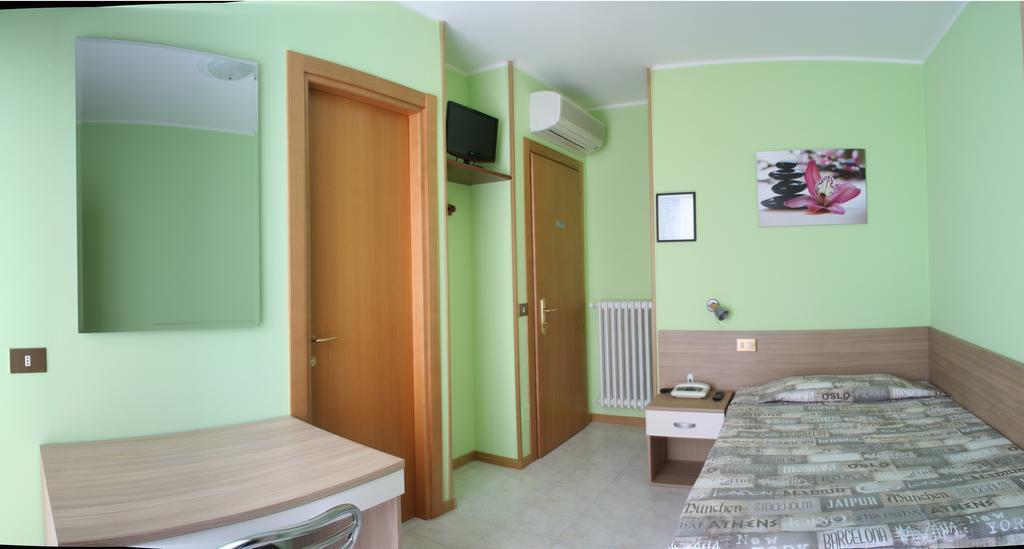 Albergo Esperia Tabiano Terme Room photo